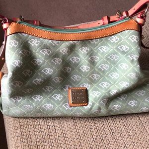 Dooney & Bourke logo bag